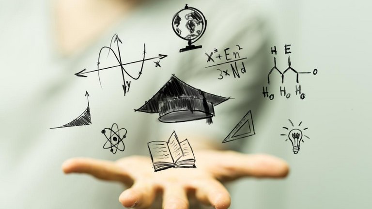 BILDUNG_SCHULE_AdobeStock_112418280.jpg 
